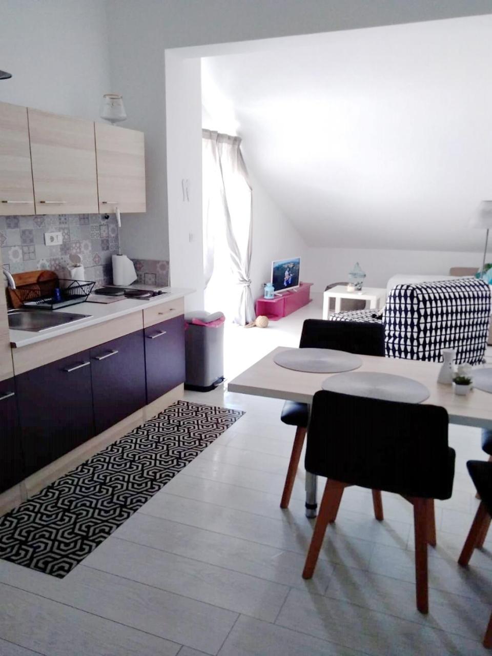 Nemira Beach Apartments Omiš Exteriér fotografie